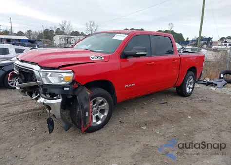 2021 Ram 1500 Big Horn 4X4 5'7 Box z USA, uszkodzony, nr VIN 1C6SRFFTXMN538529